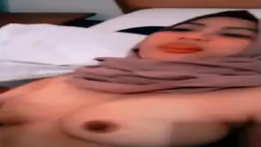 Bokep Jilbab Baru Skandal Sange Di Kamar Kost poster