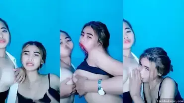 Dua ABG Lesbian Main Basah Saling Jilat Crot poster
